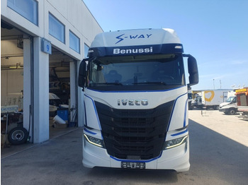 Tracteur routier IVECO S-Way AS440S46T/P