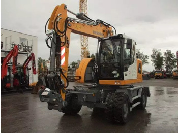 Pelle sur pneus LIEBHERR A 916