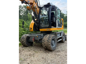 Pelle sur pneus LIEBHERR A 918
