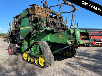 Moissonneuse-batteuse JOHN DEERE T670