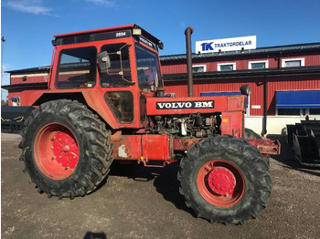 Tracteur agricole VOLVO