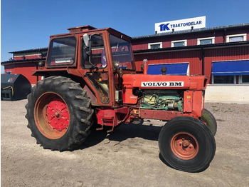Tracteur agricole VOLVO