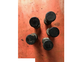 Boulon de roue JCB