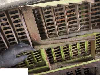 Pièces de rechange pour Moissonneuse-batteuse Claas Dominator - Klawisze: photos 3