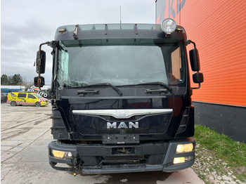 Camion plateau, Camion grue MAN TGL 8.180 4x2 CAB DAMAGE ! / Fassi F28 / PLATFORM L=4366 mm: photos 3 Camion plateau, Camion grue MAN TGL 8.180 4x2 CAB DAMAGE ! / Fassi F28 / PLATFORM L=4366 mm: photos 3