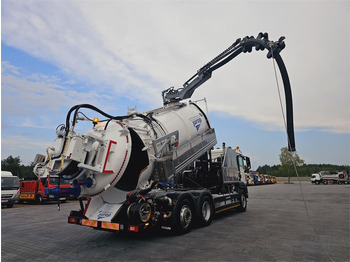 Camion hydrocureur MAN