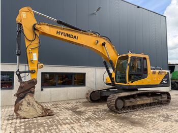 Pelle sur chenille HYUNDAI R215L