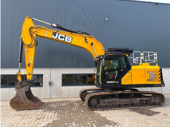 Pelle sur chenille JCB 220X