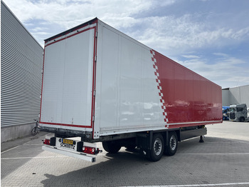 Semi-remorque fourgon Schmitz Cargobull SCB S2 / Box Trailer / 2 axle / APK TUV 06-26: photos 2 Semi-remorque fourgon Schmitz Cargobull SCB S2 / Box Trailer / 2 axle / APK TUV 06-26: photos 2