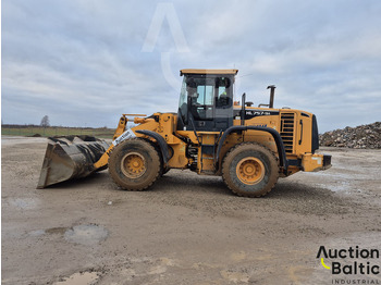 Chargeuse sur pneus Hyundai HL 757-9 A: photos 3 Chargeuse sur pneus Hyundai HL 757-9 A: photos 3