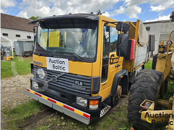 Camion plateau VOLVO FL
