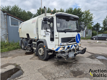 Balayeuse de voirie VOLVO FL