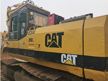 Pelle sur chenille CATERPILLAR E200