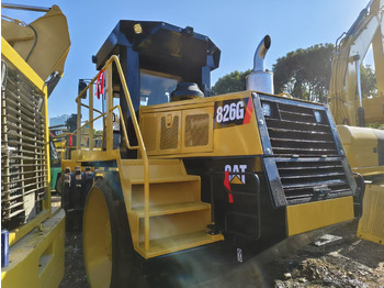 Engins de chantier CATERPILLAR 826G: photos 4