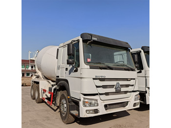 Camion malaxeur pompe SINOTRUK HOWO