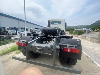 Tracteur routier Howo 4x2: photos 3