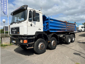 Camion benne MAN 35.372