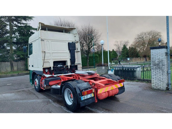 Tracteur routier DAF XF 95.430 4x2 EURO 2 Manual Gearbox: photos 4