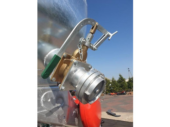 Tonne à lisier neuf POMOT Single-axial tanker truck/ Beczkowóz wóz asenizacyjny 8000 l: photos 3