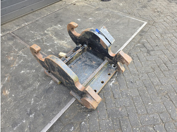 Attache rapide pour Engins de chantier kopplaat cw55s head plate cw55s verachtert adaptor plate: photos 2