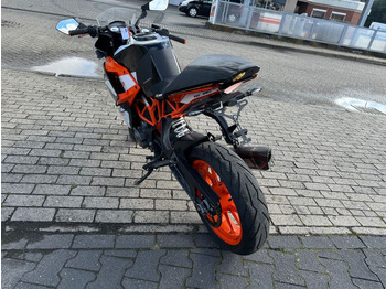 Motocyclette KTM RC 390 Acrapovic Unfall: photos 3