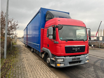 Camion à rideaux coulissants MAN