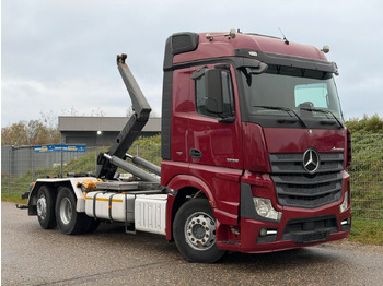Camion ampliroll MERCEDES-BENZ