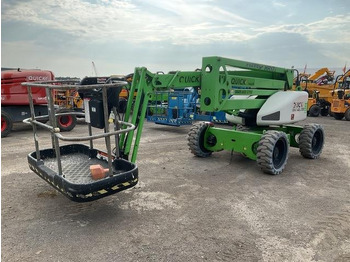 Nacelle articulée NIFTYLIFT