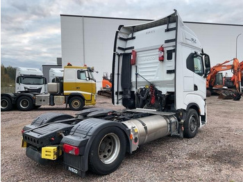 Tracteur routier Iveco S-Way 460 LNG: photos 3