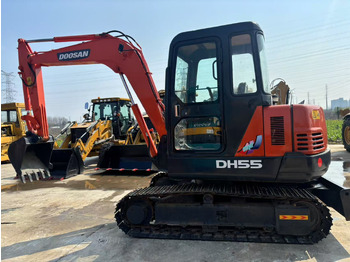 Mini pelle DOOSAN DH55