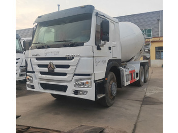 Camion malaxeur SINOTRUK HOWO