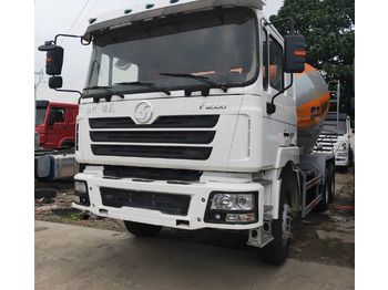 Camion malaxeur SHACMAN