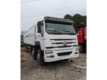 Camion plateau SINOTRUK HOWO