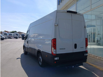 Furgón IVECO 35S16 V 12m3 en leasing occasion Furgón IVECO 35S16 V 12m3: photos 4