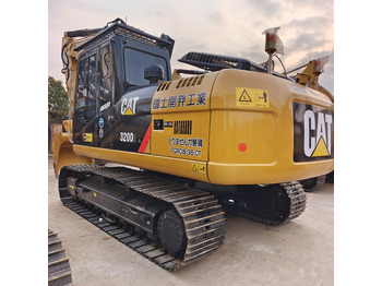 Pelle sur chenille CATERPILLAR 320D2