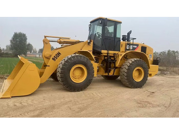 Chargeuse sur pneus CATERPILLAR 950H