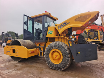 Rouleau compresseur XCMG XS183J