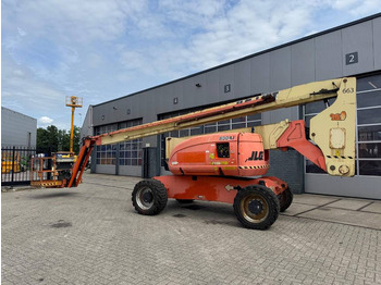 Nacelle articulée JLG