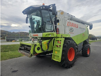 Moissonneuse-batteuse CLAAS Lexion