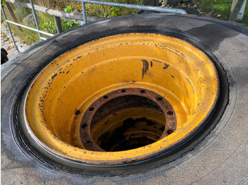 Roue complète pour Engins de chantier Liebherr 20,5R 25 aus L531: photos 2