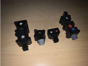 Valve de frein pour Camion WABCO Cewka zawór osuszacza Volvo ECAS różne rodzaje Hurt części 4422032631: photos 2