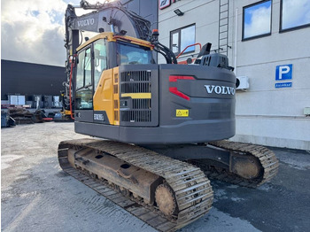 Pelle sur chenille Volvo ECR 235 EL: photos 3