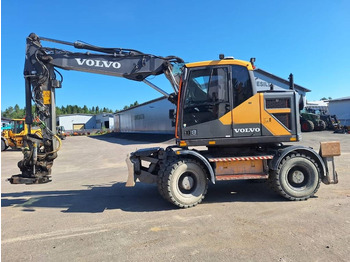 Pelle sur pneus VOLVO EWR150E