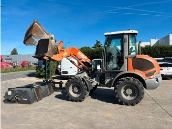 Atlas 75e S. Schaufel, Gabel, Bürste. en leasing occasion Atlas 75e S. Schaufel, Gabel, Bürste.: photos 2