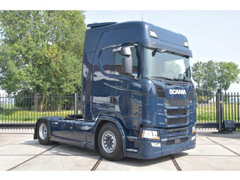 Tracteur routier SCANIA S 450
