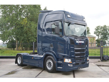 Tracteur routier SCANIA S 450