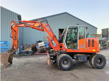 Pelle sur pneus FIAT-HITACHI