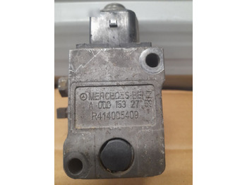 Valve pour Camion Mercedes-Benz ACTROS MP4 A0001532759   Mercedes-Benz: photos 3