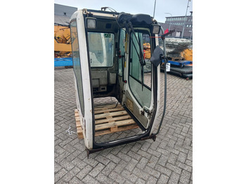 Cabine et intérieur Liebherr A904C Li: photos 2 Cabine et intérieur Liebherr A904C Li: photos 2