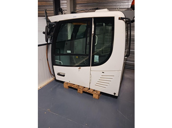 Cabine et intérieur LIEBHERR